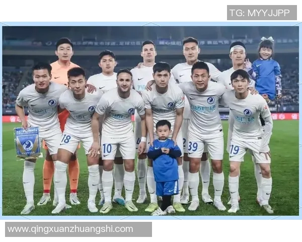 恒大与重庆中超激战正酣球迷期待精彩对决与精彩进球